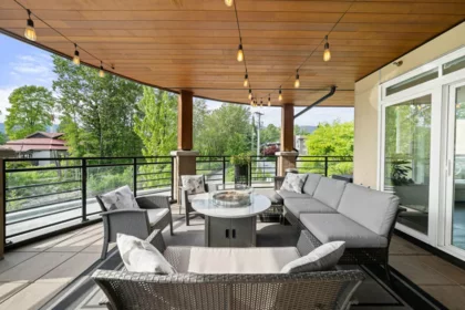 218 733 W 14th Street, North Vancouver, BC, Norgate — 2 bed apartment/condo for sale