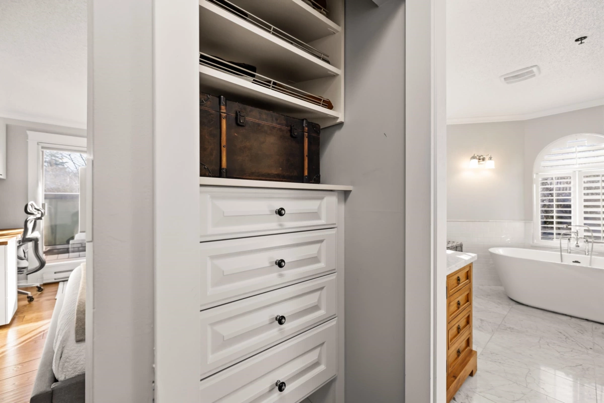 Hallway Photo of 401 1925 W 2nd Avenue, Vancouver, BC