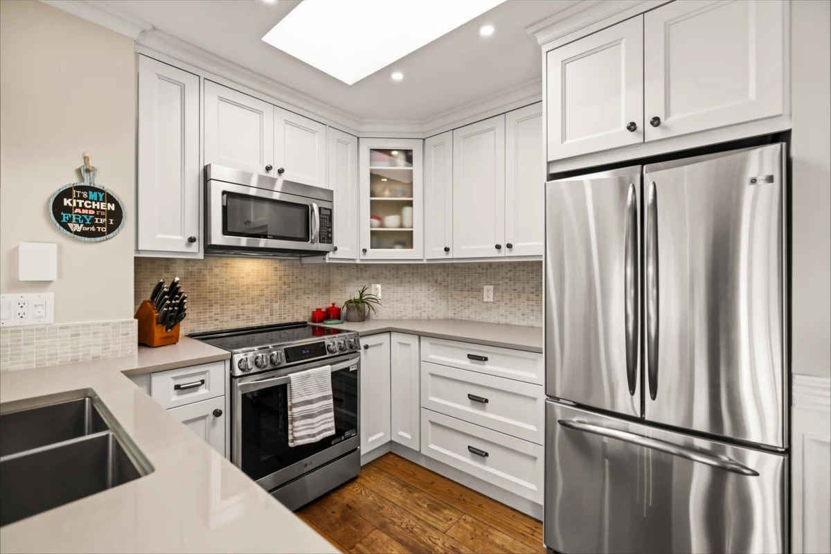 Primary Bathroom Photo of 401 1925 W 2nd Avenue, Vancouver, BC