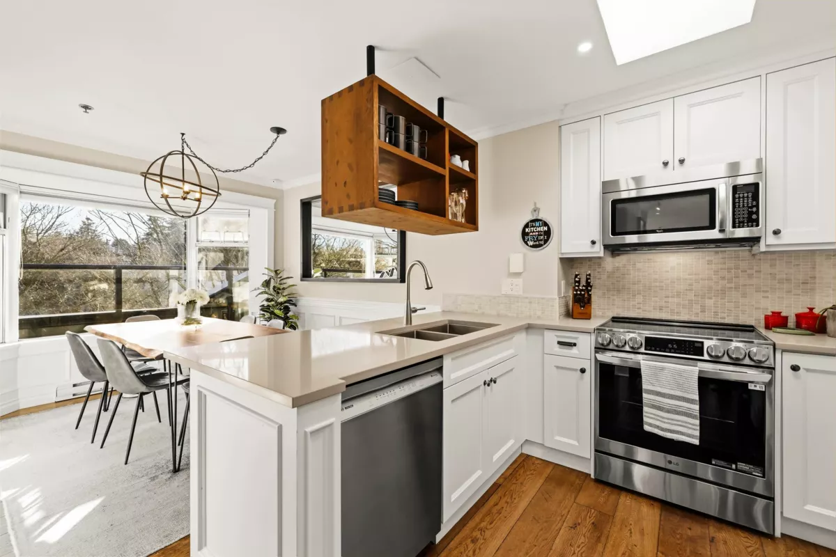 Primary Bedroom Photo of 401 1925 W 2nd Avenue, Vancouver, BC