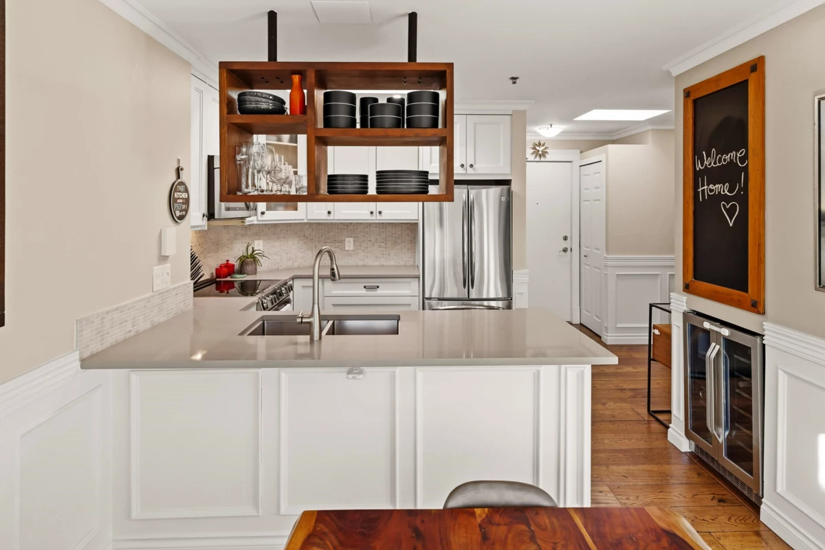 Walk-In Closet Photo of 401 1925 W 2nd Avenue, Vancouver, BC