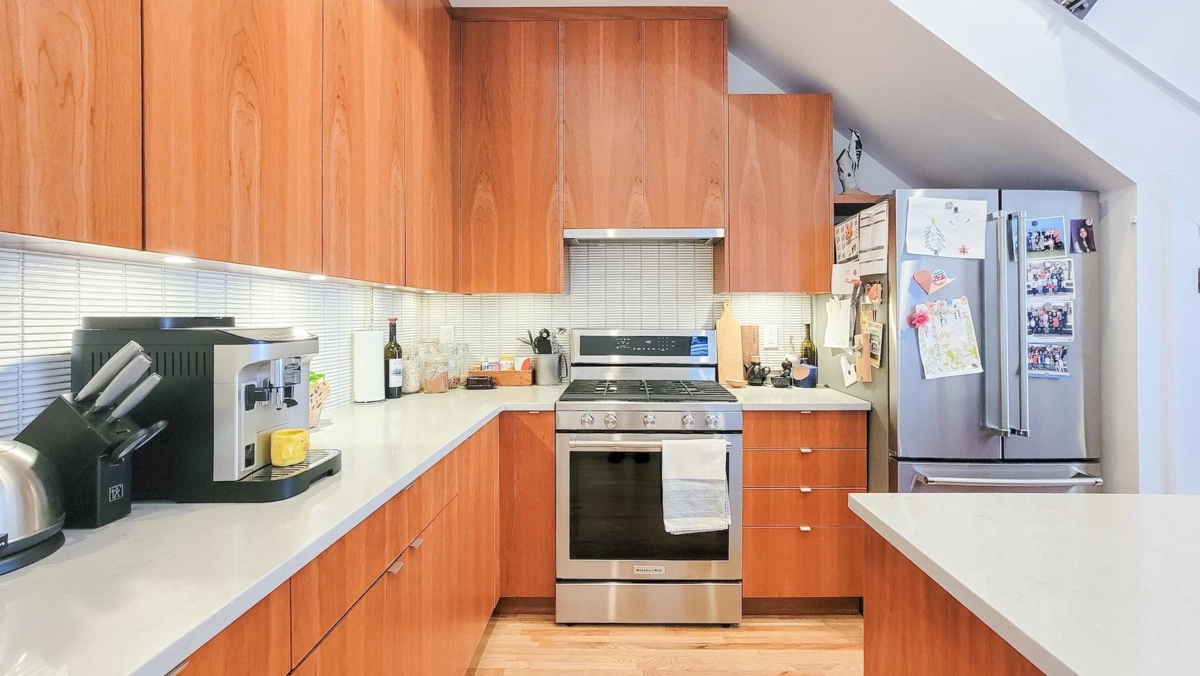 Breakfast Nook Photo of 990 E 13th Avenue, Vancouver, BC