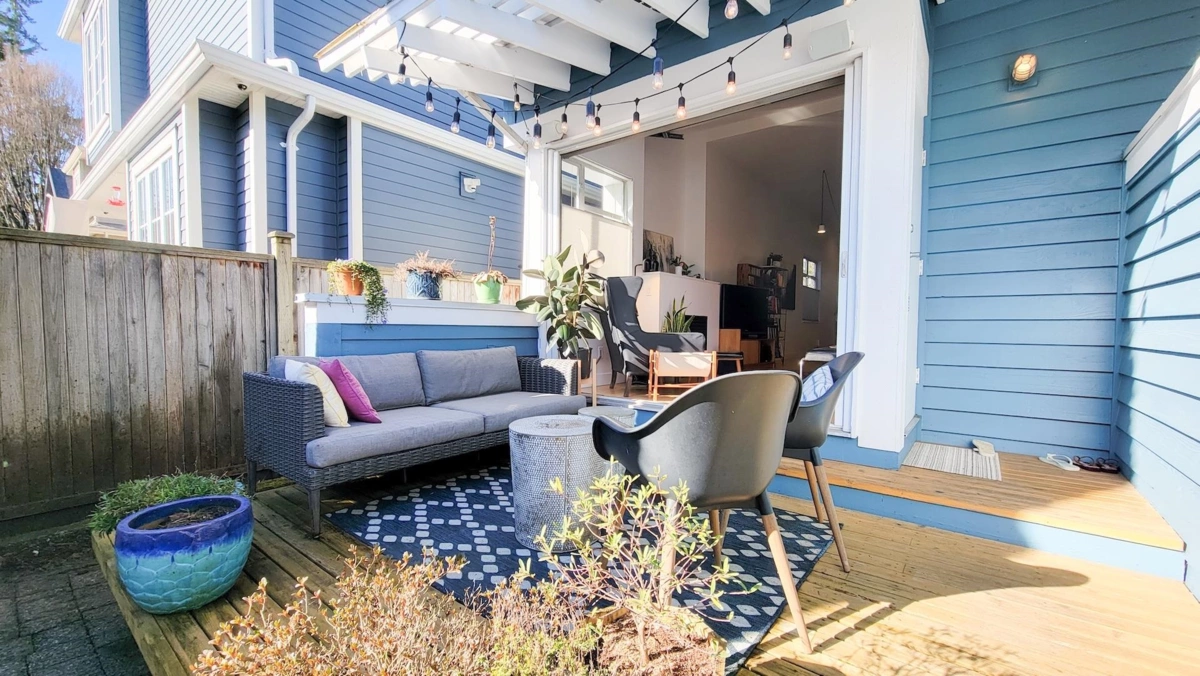 Guest Bathroom Photo of 990 E 13th Avenue, Vancouver, BC