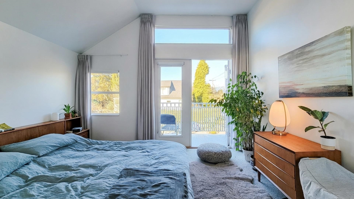 Laundry Room Photo of 990 E 13th Avenue, Vancouver, BC