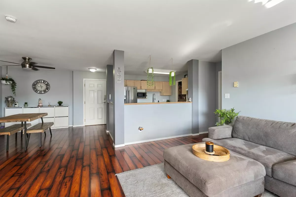 Bedroom 2 Photo of 224 33175 Old Yale Road, Abbotsford, BC