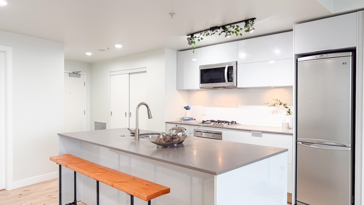 Primary Bathroom Photo of PH4 108 Cordova Street, Vancouver, BC