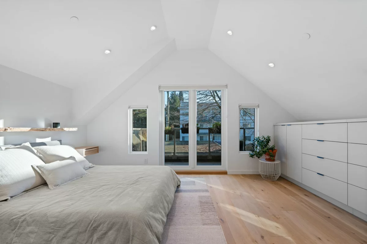 Entry Foyer Photo of 2142 W 1st Avenue, Vancouver, BC