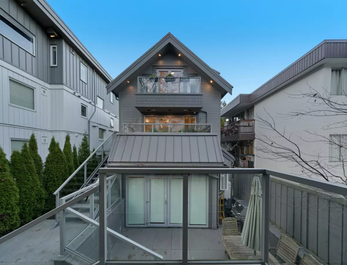 Hot Tub / Spa Photo of 2142 W 1st Avenue, Vancouver, BC