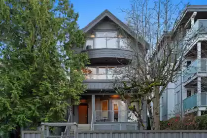 2142 W 1st Avenue, Vancouver, BC, Kitsilano — 2 bed half duplex for sale