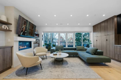 2142 W 1st Avenue, Vancouver, BC