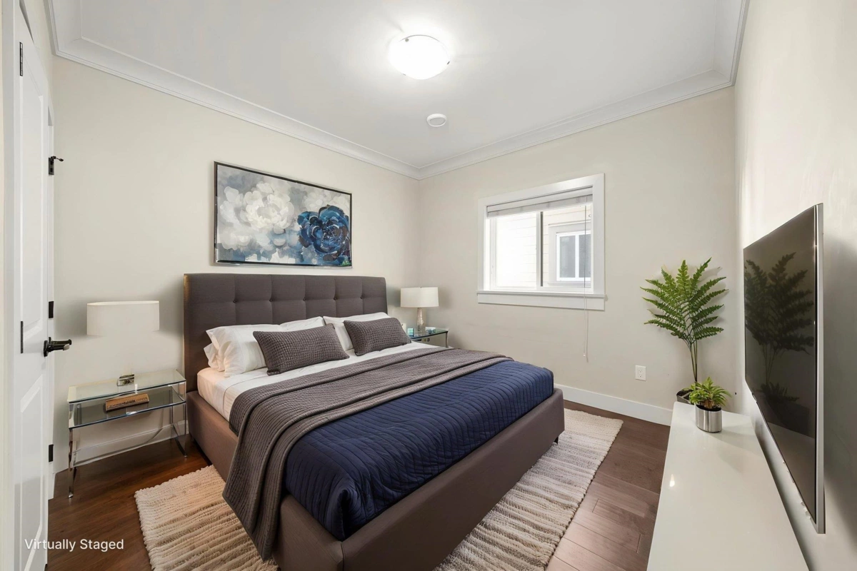 Garden / Landscaping Photo of 7028 Broadway, Burnaby, BC