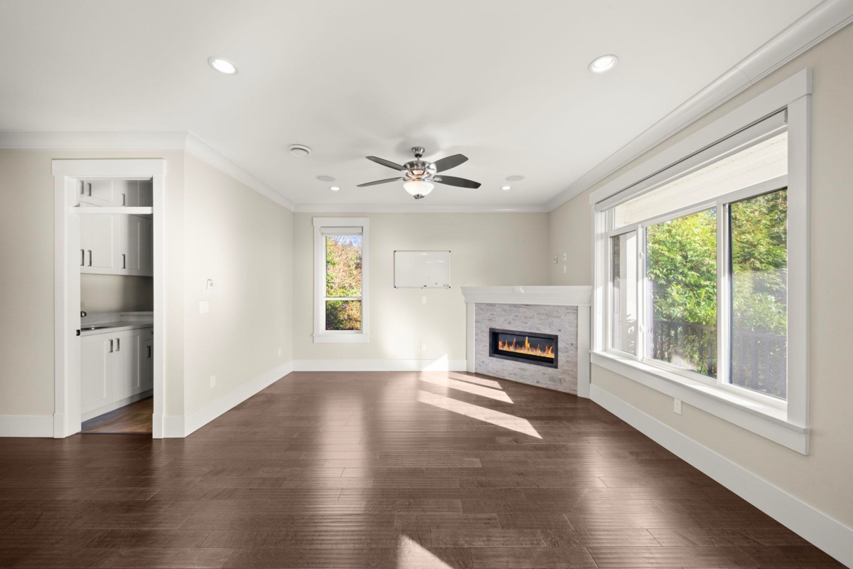 Kitchen Island Photo of 7028 Broadway, Burnaby, BC