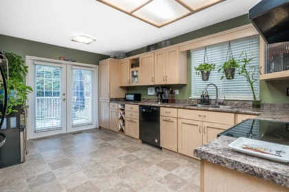 Walk-In Closet Photo of 8062 138 Street, Surrey, BC