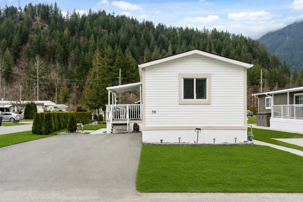 Exterior Rear Photo of 58 65367 Kawkawa Lake Road, Hope, BC