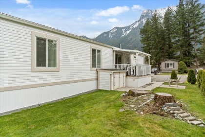 Hot Tub / Spa Photo of 58 65367 Kawkawa Lake Road, Hope, BC