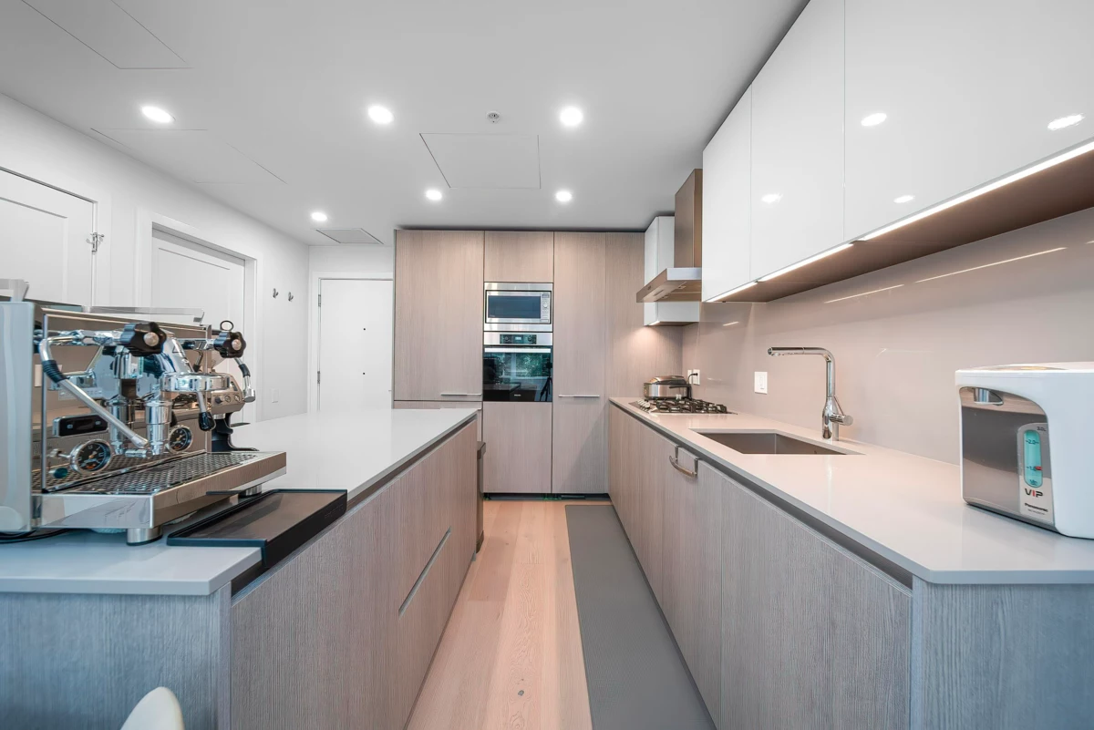 Walk-In Closet Photo of 205 4932 Cambie Street, Vancouver, BC