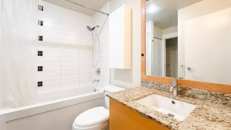 Entry Foyer Photo of 909 7088 18th Avenue, Burnaby, BC