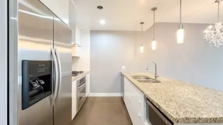 Guest Bathroom Photo of 909 7088 18th Avenue, Burnaby, BC