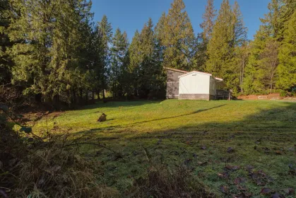 Hot Tub / Spa Photo of 7103 Sechelt Inlet Road, Sechelt, BC