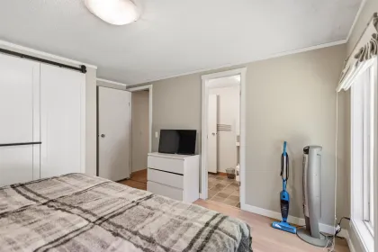 Mudroom Photo of 7103 Sechelt Inlet Road, Sechelt, BC