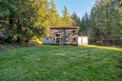 Outdoor Kitchen Photo of 7103 Sechelt Inlet Road, Sechelt, BC