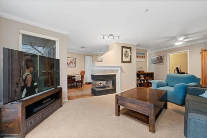 220 5800 Andrews Road, Richmond, BC, Richmond — Apartment/Condo for sale