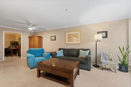 220 5800 Andrews Road, Richmond, BC, Richmond — Apartment/Condo for sale