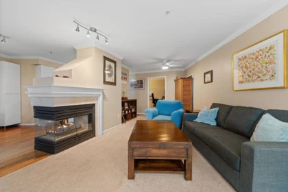 220 5800 Andrews Road, Richmond, BC, Richmond — Apartment/Condo for sale