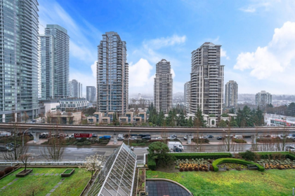 802 4398 Buchanan Street, Burnaby, BC, Burnaby — Apartment/Condo for sale