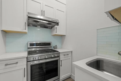 Pantry Photo of 1571 136 Street, Surrey, BC