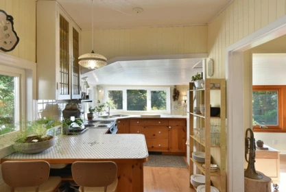 Primary Bedroom Photo of 586 Bals Lane, Gibsons, BC