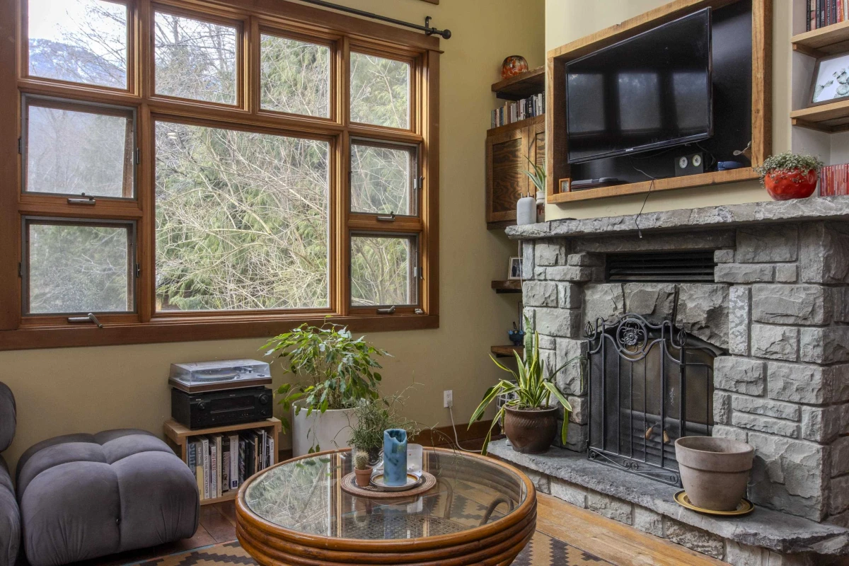 Dining Area Photo of 41645 Government Road, Squamish, BC