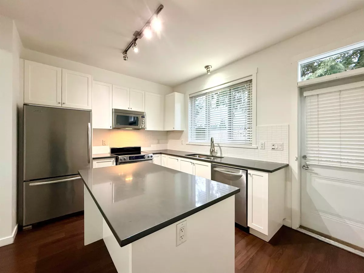 Dining Area Photo of 15 2487 156 Street, Surrey, BC