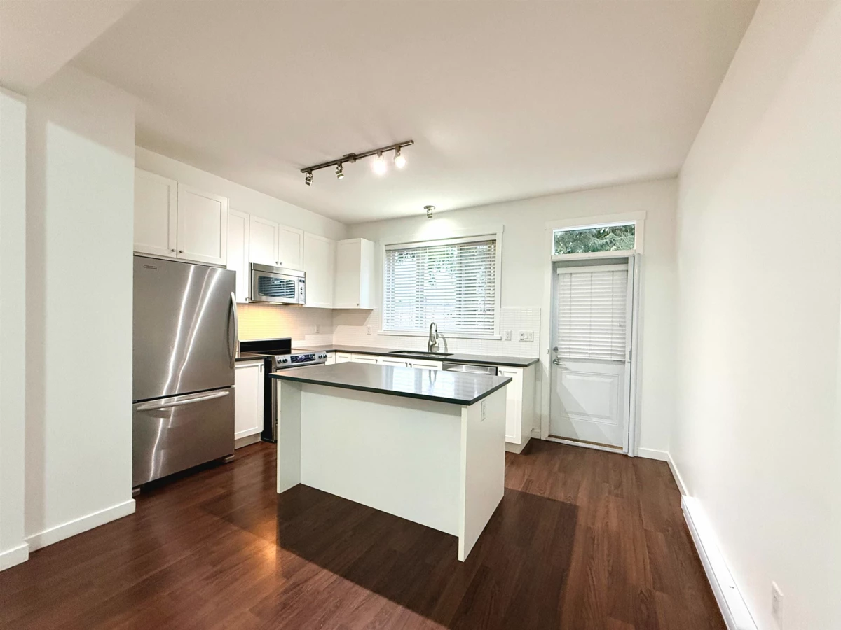 Family Room Photo of 15 2487 156 Street, Surrey, BC