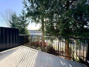 Kitchen Photo of 15 2487 156 Street, Surrey, BC