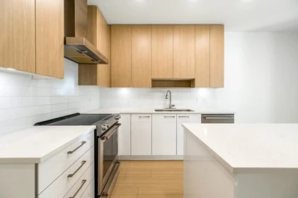 215 5460 Broadway, Burnaby, BC, Burnaby — Apartment/Condo for sale