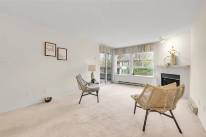 209 7465 Sandborne Avenue, Burnaby, BC, Burnaby — Apartment/Condo for sale