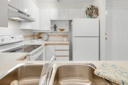 Primary Bedroom Photo of 209 7465 Sandborne Avenue, Burnaby, BC