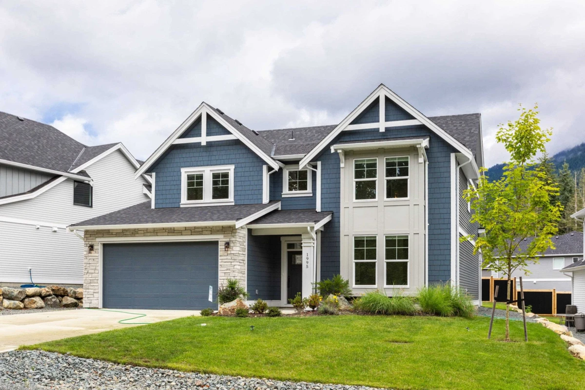 Exterior Rear Photo of 1995 Woodside Boulevard, Agassiz, BC