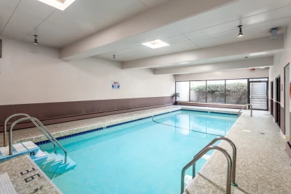 Fitness Center Photo Near 905 555 13th Street, West Vancouver, BC