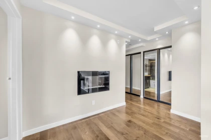Office / Den Photo of 905 555 13th Street, West Vancouver, BC