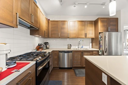 Walk-In Closet Photo of 312 15850 26 Avenue, Surrey, BC