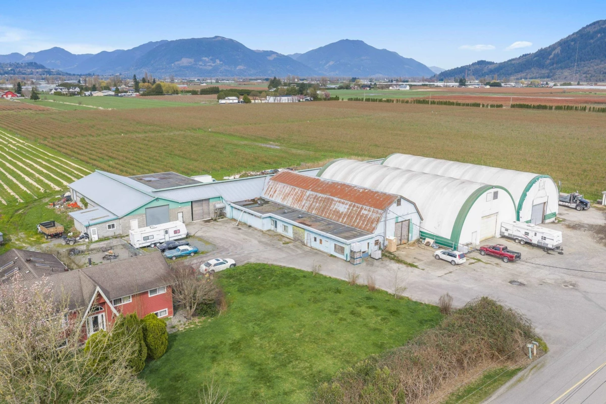 Family Room Photo of 34211 Hallert Road, Abbotsford, BC