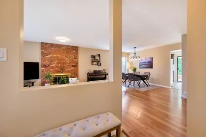 20398 Dale Drive, Maple Ridge, BC, Maple Ridge — Single Family Residence for sale