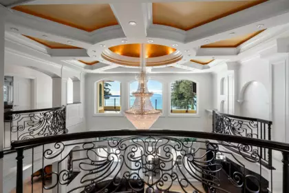 Dining Area Photo of 13822 Marine Drive, White Rock, BC