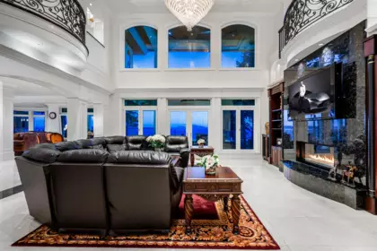 Hallway Photo of 13822 Marine Drive, White Rock, BC