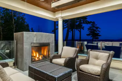 Hot Tub / Spa Photo of 13822 Marine Drive, White Rock, BC