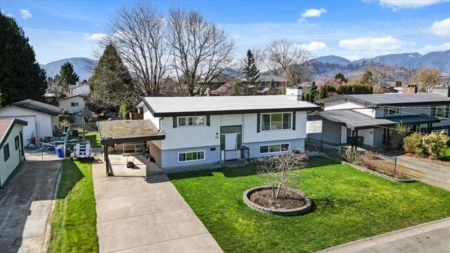 6513 Fern Street, Chilliwack, BC, Chilliwack — Single Family Residence for sale