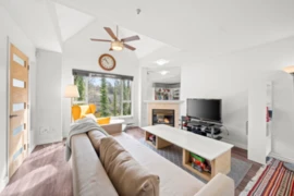 304 1550 Fell Avenue, North Vancouver, BC