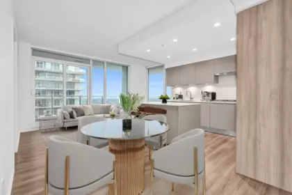4407 3809 Evergreen Place, Burnaby, BC, Burnaby — Apartment/Condo for sale